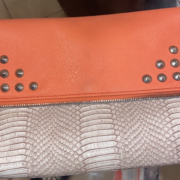 Hand wristlet bag - Picture 6 of 6